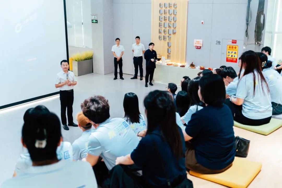 eba725c2140ebc0a01257bb6b2d8afa2